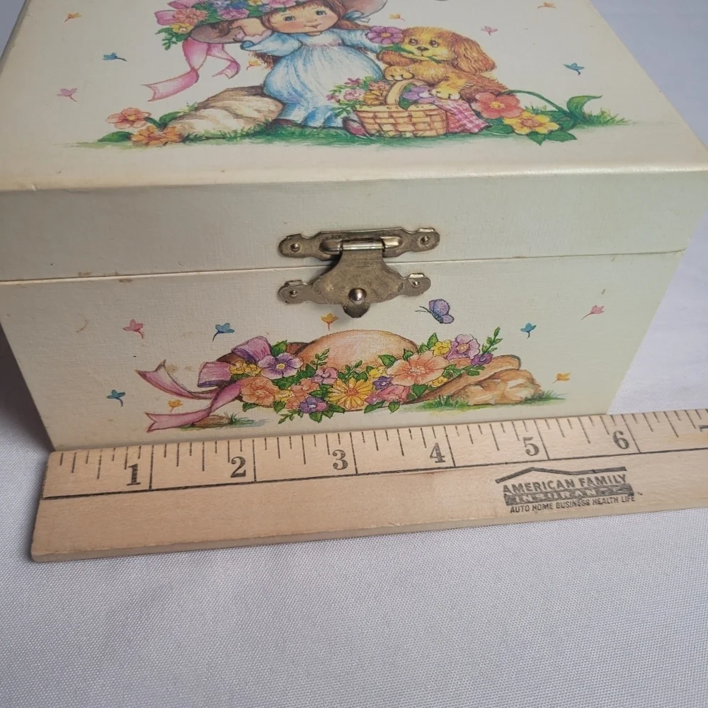 Vintage 1980's Girls Musical Ballerina Jewelry Box London Bridges Wal Mart